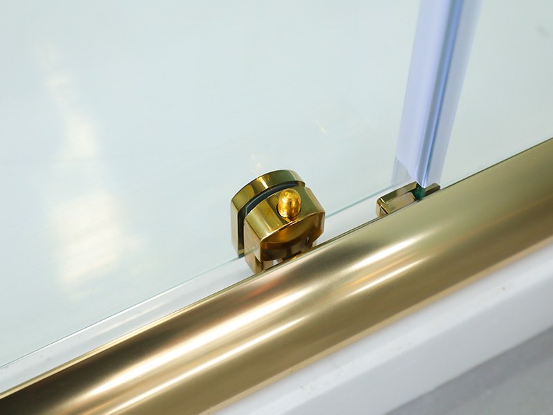 VIERKANTE verschuifbare douchewand, helder gehard glas met opdruk, goudkleurig aluminium profiel, handgreep met dubbele gaten, met lade VIERKANTE verschuifbare douchewand, helder gehard glas met opdruk, goudkleurig aluminium profiel, handgreep met dubbele gaten, met lade