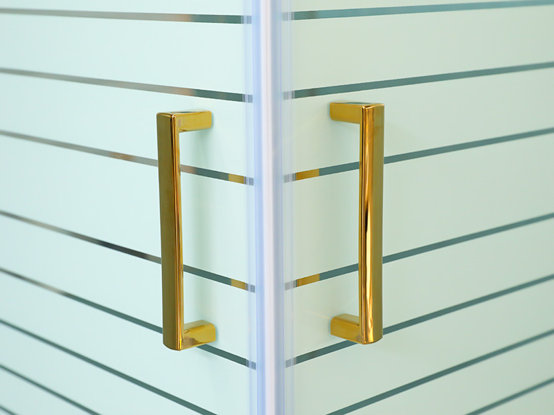 VIERKANTE verschuifbare douchewand, helder gehard glas met opdruk, goudkleurig aluminium profiel, handgreep met dubbele gaten, met lade VIERKANTE verschuifbare douchewand, helder gehard glas met opdruk, goudkleurig aluminium profiel, handgreep met dubbele gaten, met lade
