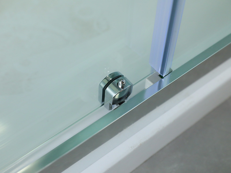 VIERKANTE verschuifbare douchewand, helder gehard glas met opdruk, wit aluminium profiel, handgreep met dubbele gaten, met lade VIERKANTE verschuifbare douchewand, helder gehard glas met opdruk, wit aluminium profiel, handgreep met dubbele gaten, met lade