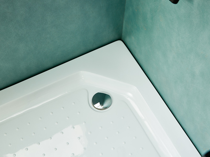 SQ verschuifbare douchewand, helder gehard glas, zwart aluminium profiel, handgreep met dubbele gaten, met lade SQ verschuifbare douchewand, helder gehard glas, zwart aluminium profiel, handgreep met dubbele gaten, met lade