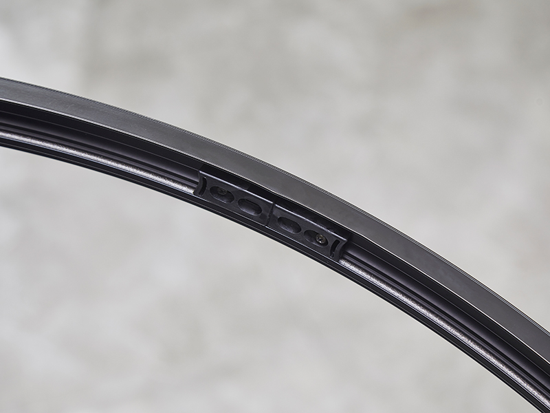 SE glazen schuifdeur voor douchewand, zwart aluminium profiel SE glazen schuifdeur voor douchewand, zwart aluminium profiel