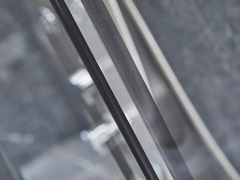 SE glazen schuifdeur voor douchewand, zwart aluminium profiel SE glazen schuifdeur voor douchewand, zwart aluminium profiel