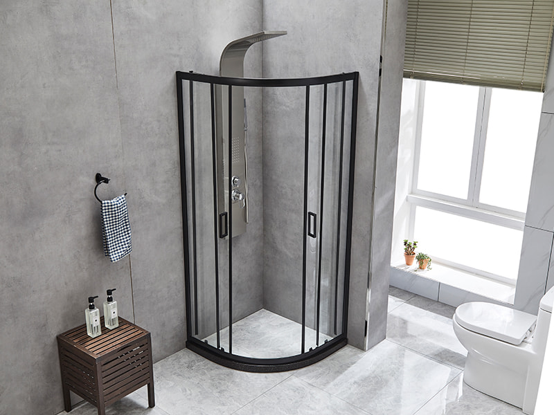 SE verschuifbare douchewand, helder gehard glas, zwart aluminium profiel, handgreep met dubbele gaten, zonder lade SE verschuifbare douchewand, helder gehard glas, zwart aluminium profiel, handgreep met dubbele gaten, zonder lade