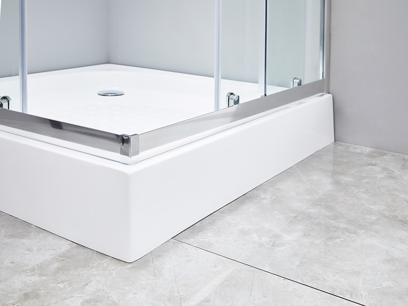 SQ Glijdende douchewand van helder gehard glas, met lade SQ Glijdende douchewand van helder gehard glas, met lade